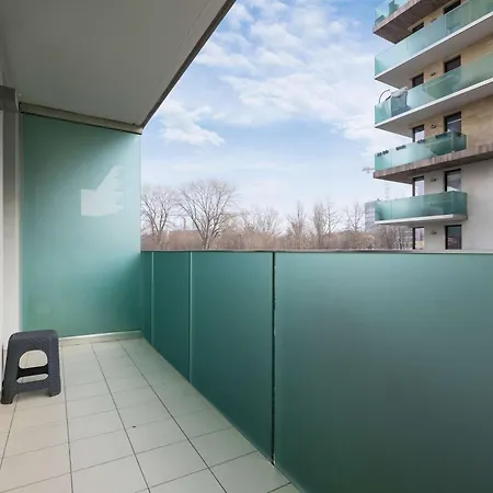 Cosy & Bright With Parking On The Cystersow Street By Renters * Cracovia