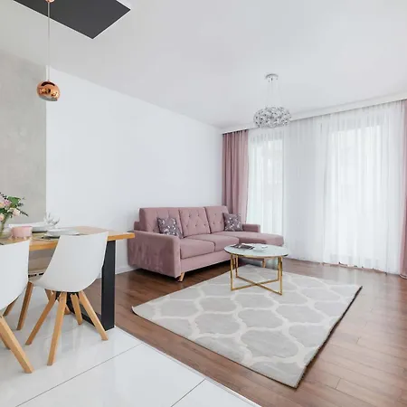 Cosy & Bright With Parking On The Cystersow Street By Renters Apartamento *