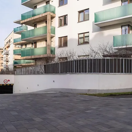 Cosy & Bright With Parking On The Cystersow Street By Renters Apartment Krakow