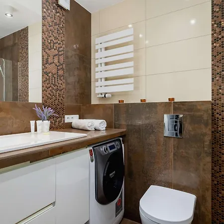 Apartment Cosy & Bright With Parking On The Cystersow Street By Renters Krakow