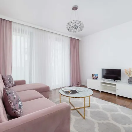 Apartment Cosy & Bright With Parking On The Cystersow Street By Renters Krakow