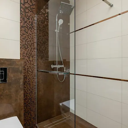 Cosy & Bright With Parking On The Cystersow Street By Renters * Krakau