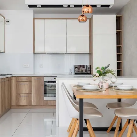 Appartement Cosy & Bright With Parking On The Cystersow Street By Renters *